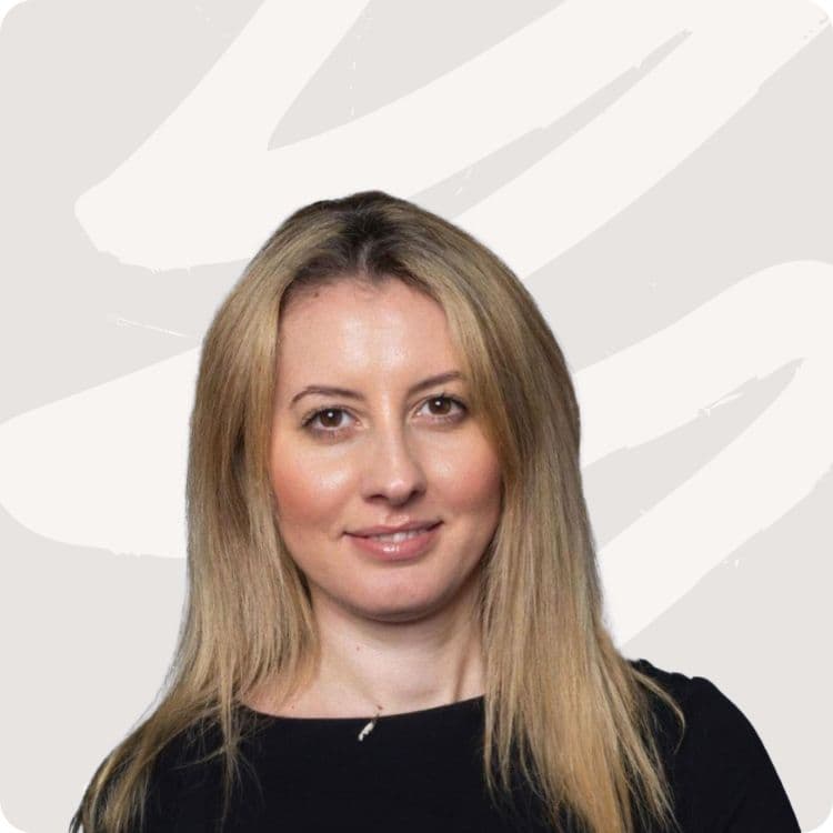 Ajla Duckollari, Principal of Oxford Online School